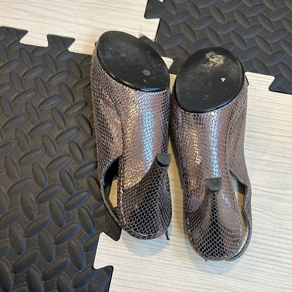 Xappeal womens kitten shoes open toe and ankle silver size 6.5 color pewter - Picture 7 of 8